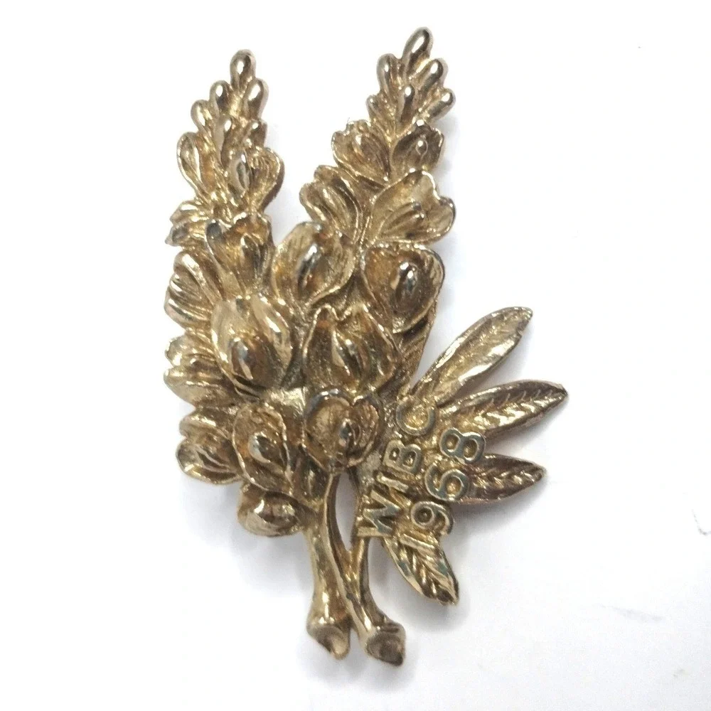 VTG WIBC Women's International Bowling Congress 1968 Gold Tone Brooch Pin Floral
